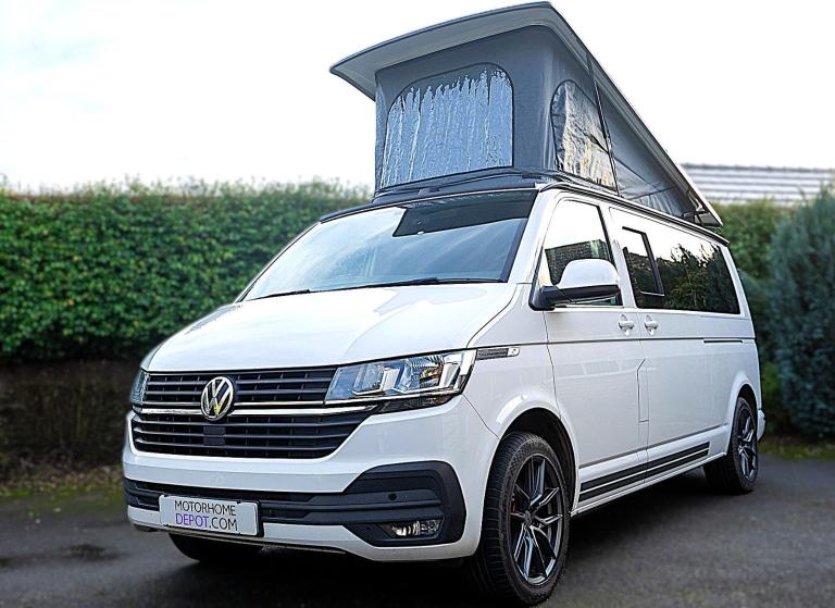 2020 VW Transport T6.1 DSG - Long Wheel Base - Highline -U Shaped Lounge 