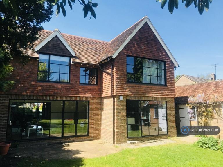 5 bedroom house in Green End Street, Aston Clinton, Aylesbury, HP22 (5 bed) (#2826008)