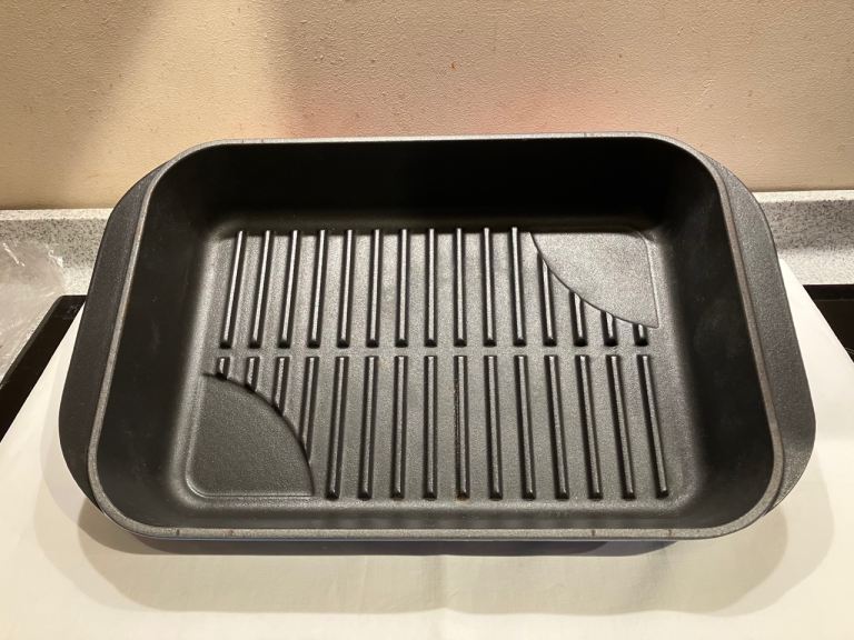 Le Creuset Blue Cast Iron 30cm Rectangular Roaster Roasting Pan + Ribbed Black Interior - Excellent 