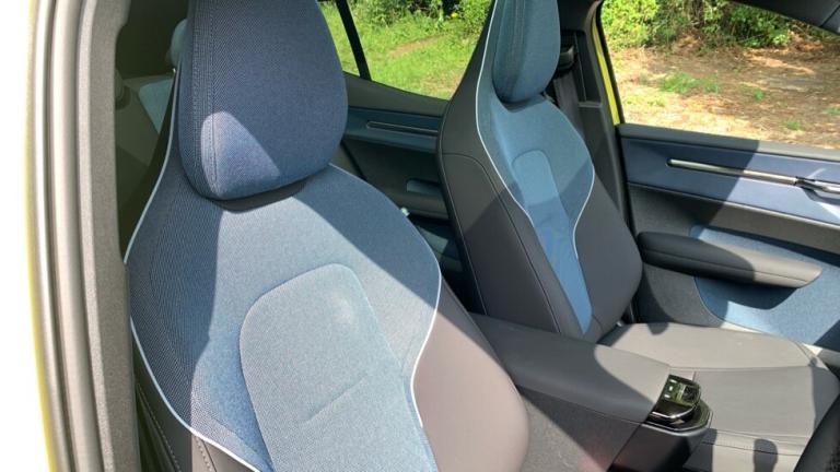 2025 Volvo EX30 Ultra, Single Motor Extended Range, Electric Estate Electric Automatic