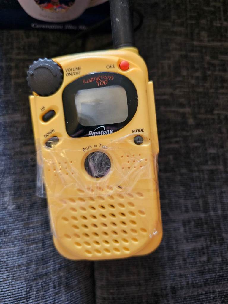 Binatone Latitude 100 Walkie Talkie - Yellow