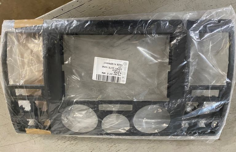 VW T5 Radio Facia
