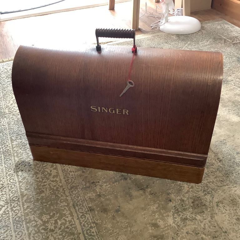 Singer Electric Sewing Machine 201K