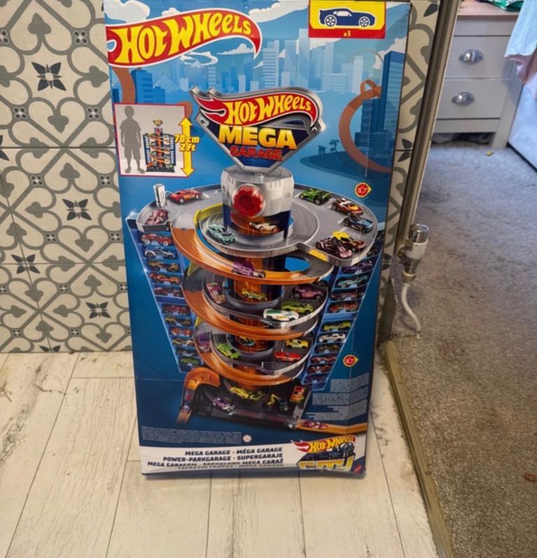 Hot Wheels Mega Garage Playset – Brand New in Box