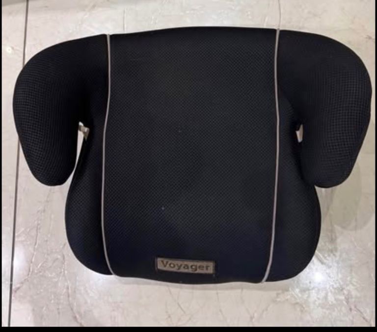 Voyager backless booster seat  like new