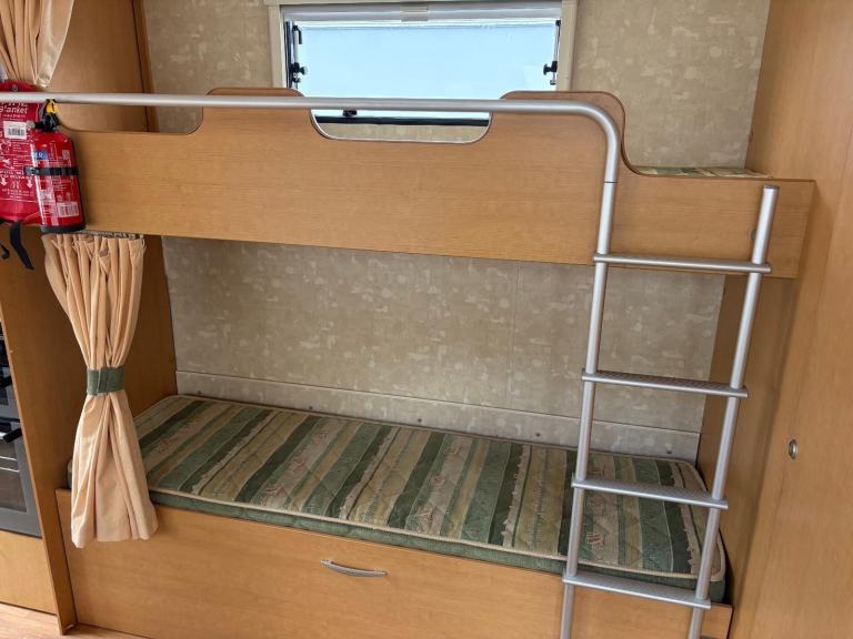ABBEY AVENTURA 340 -TWIN AXLE- FIXED BUNK BEDS + END WASHROOM 