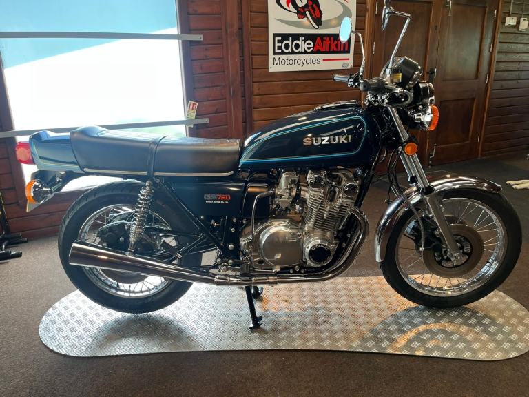 1978 SUZUKI GS 750 C **CLASSIC SUPERBIKE **  IMMACULATE CONDITION