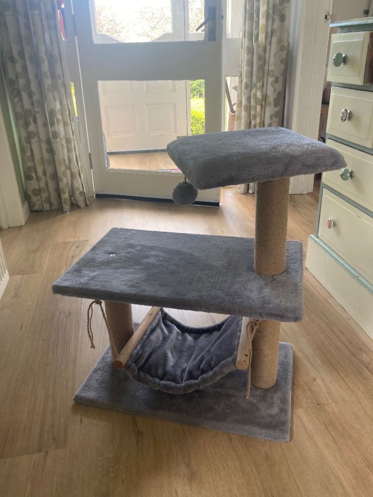 Cat climbing/rest Playframe and hammock. Barely used