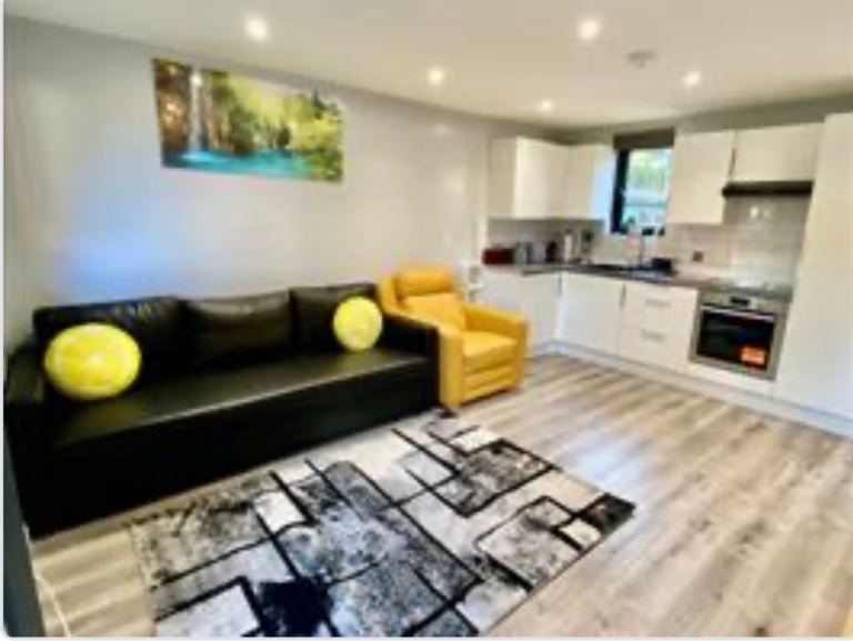 Beautiful Modern Furnished 1-Bedroom Flat In Catford All Bills Included 