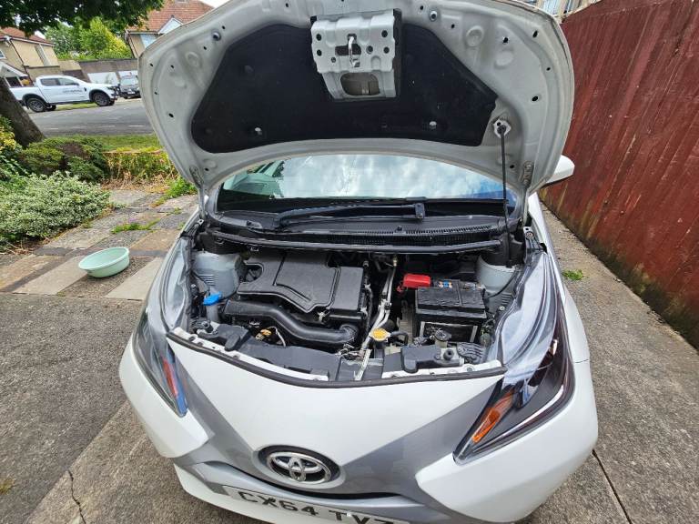 Toyota, AYGO, Hatchback, 2014, Manual, 998 (cc), 5 doors