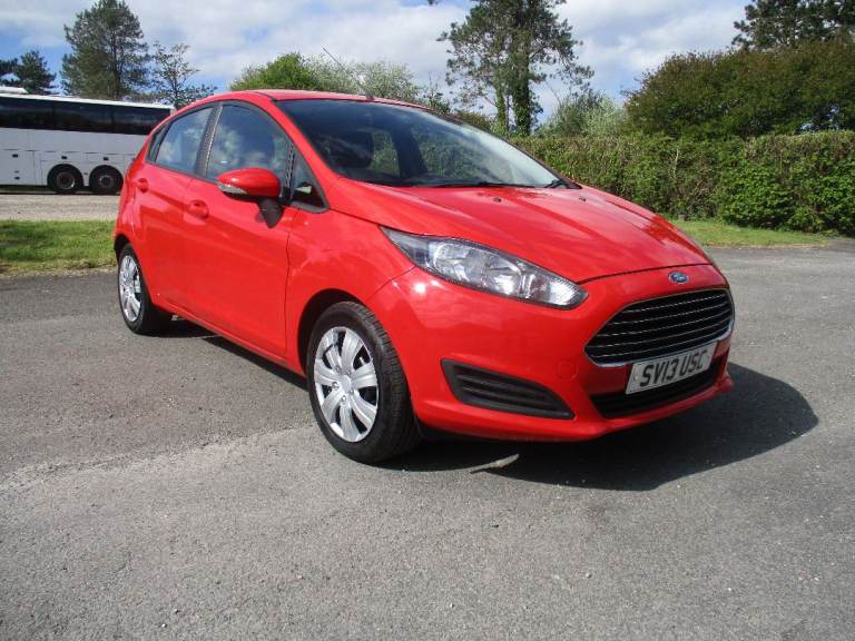 FORD FIESTA 1.2 PETROL 5 DOOR. £35 TAX. NEW MOT & SERVICE
