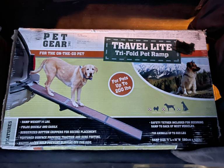 Pet Gear Trifold Travel Dog Ramp / Pet Ramp