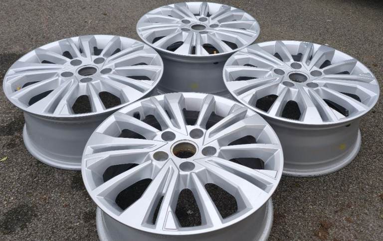17" OEM VOLKSWAGEN "ARACUJA" SILVER T5 T6 T6.1 CARAVELLE TRANSPORTER BARGAIN***