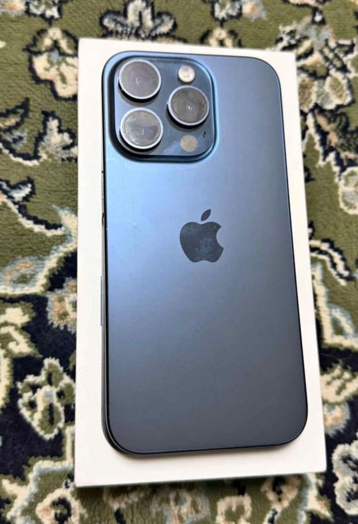 Apple iPhone 15 Pro 128 Gb Unlocked Excellent Original Condition 