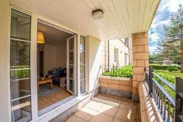 Ensuite room in a two-bed flat