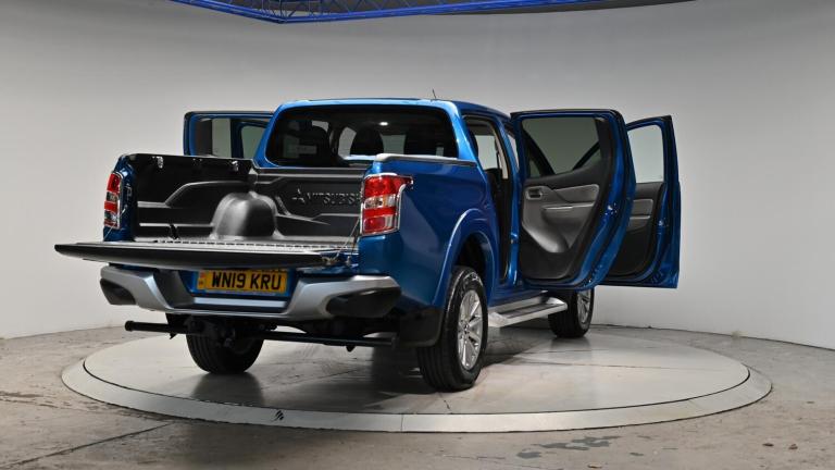 2019 Mitsubishi L200 2.4 DI-D DC Barbarian 4WD Euro 6 4dr PICK UP Diesel Manual