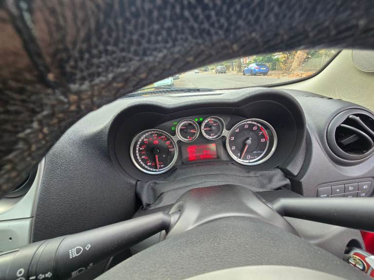 Alfa Romeo, MITO, Hatchback, 2011, Manual, 1368 (cc), 3 doors