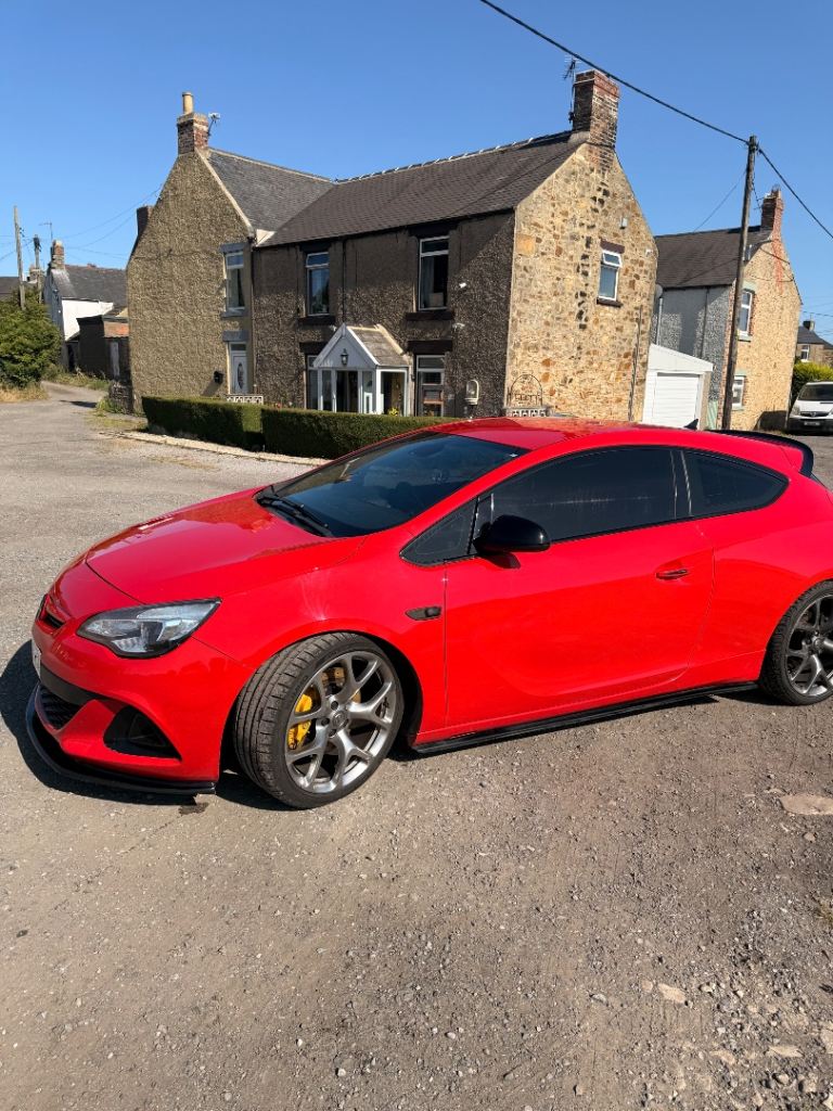 Vauxhall, ASTRA VXR GTC Hatchback, 2014, Manual, 1998 (cc), 3 doors