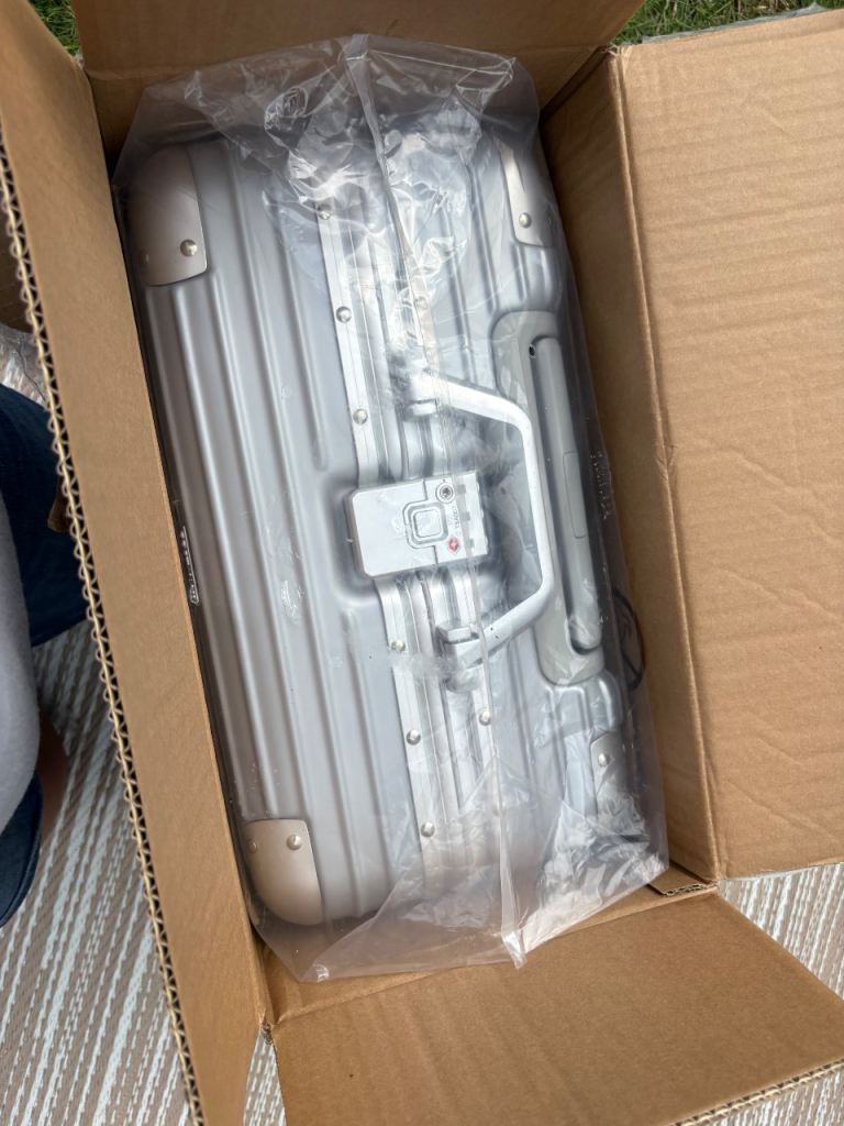 Hard Case - Silver Aluminium, Brand New
