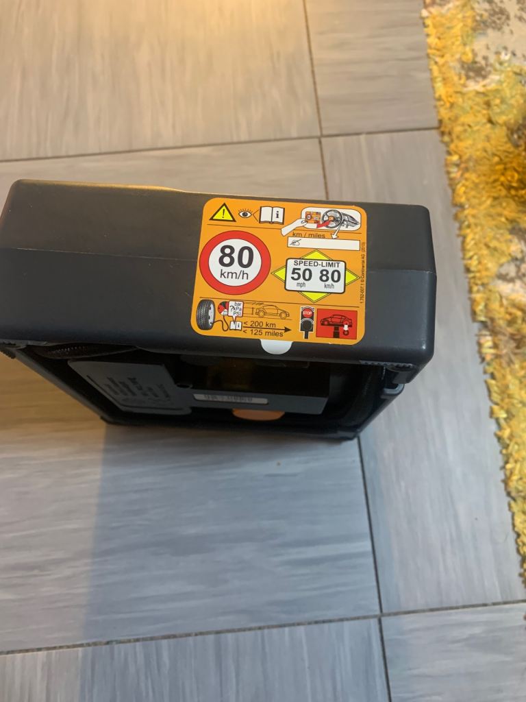 Continental emergency tyre repair kit