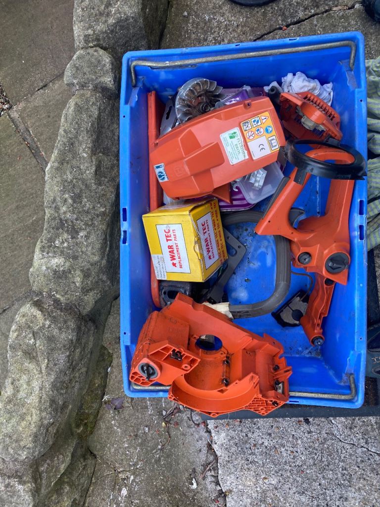 Husqvarna chainsaw 136