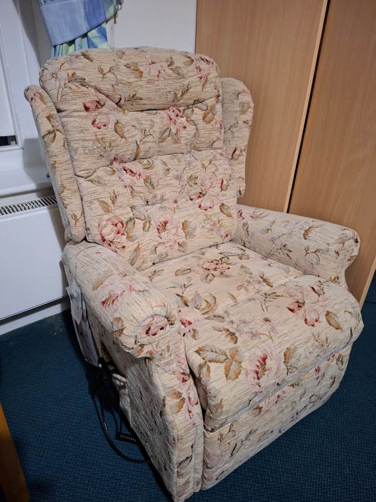 Electric Arm Chair New & unused 