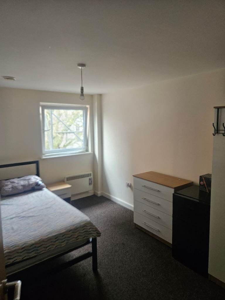 Double bedroom with own bathroom