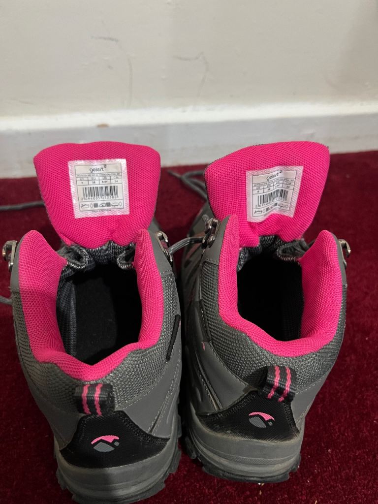 Gelert Horizon Mid boots Waterproof women's walking boots in grey and pink.