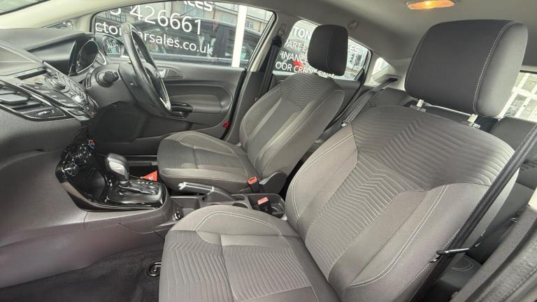 2014 Ford Fiesta 1.6 Zetec Powershift Euro 5 5dr HATCHBACK Petrol Automatic