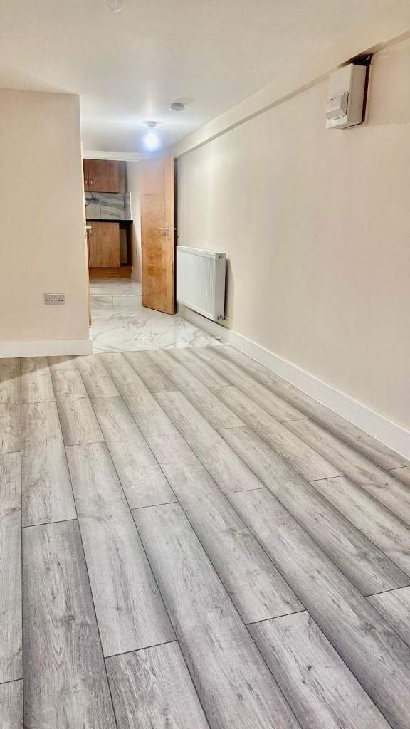 Newly Built Ground Floor Seperate Studio Flat available to let at Dawlish Drive Ilford, IG3,