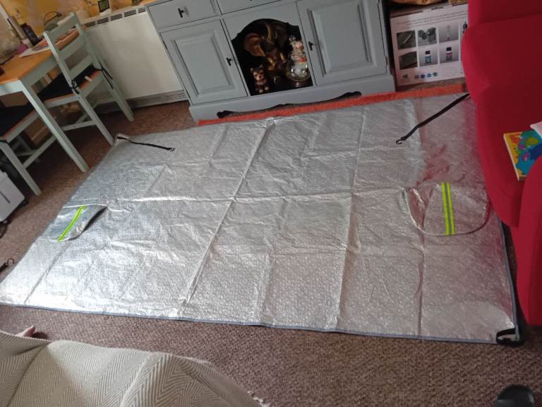 Very large car cover great for winter or summer 
