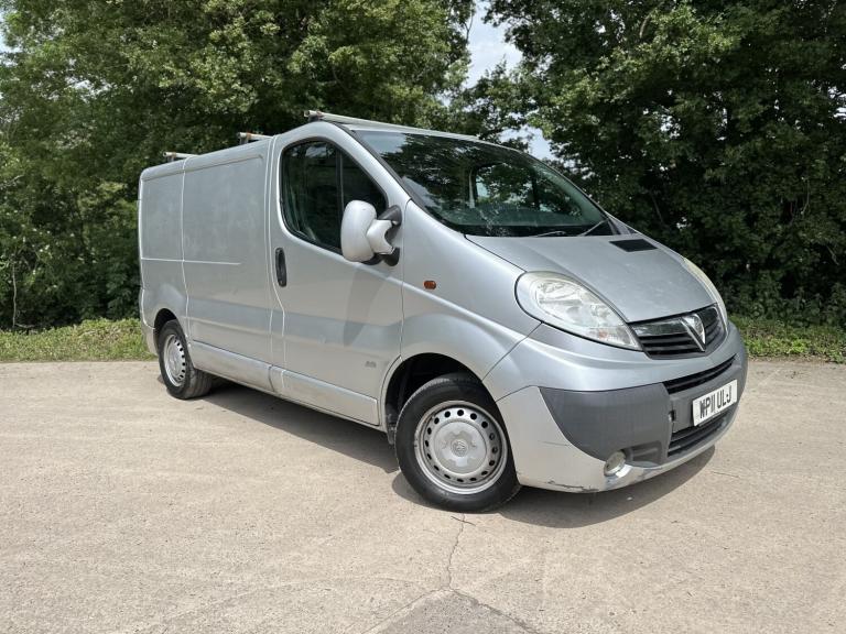 VAUXHALL VIVARO 2.0 CDTi Sportive 2011
