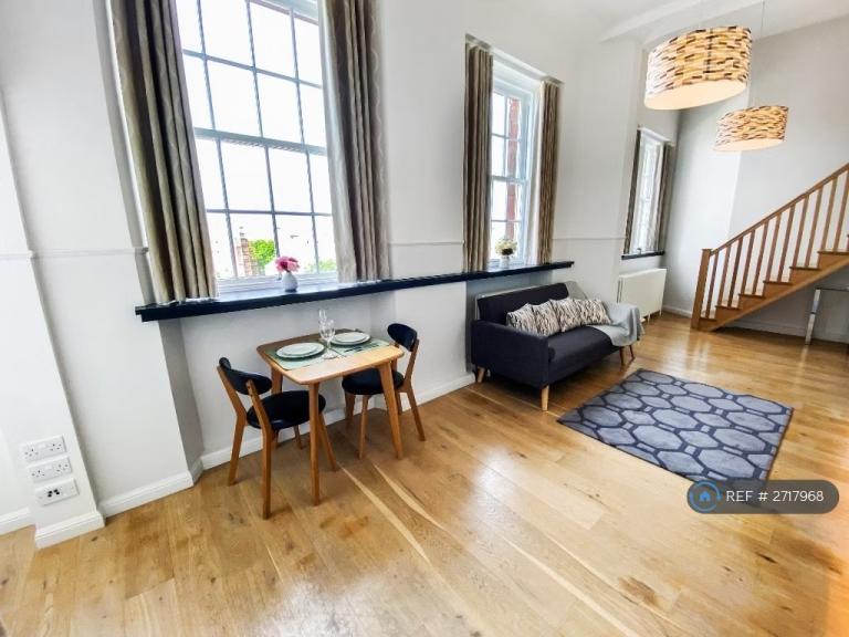 1 bedroom flat in Mcdonald Road, Edinburgh, EH7 (1 bed) (#2717968)