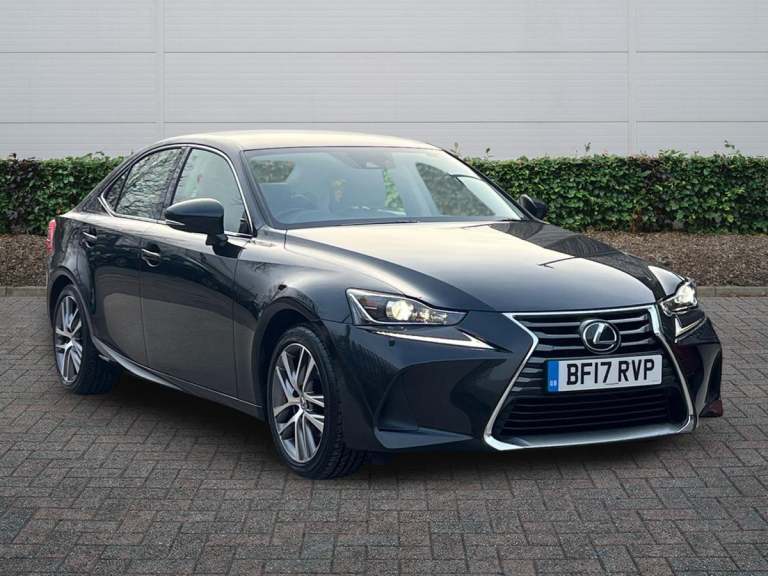 2017 Lexus IS 300h Advance 4dr CVT Auto Saloon Hybrid Automatic