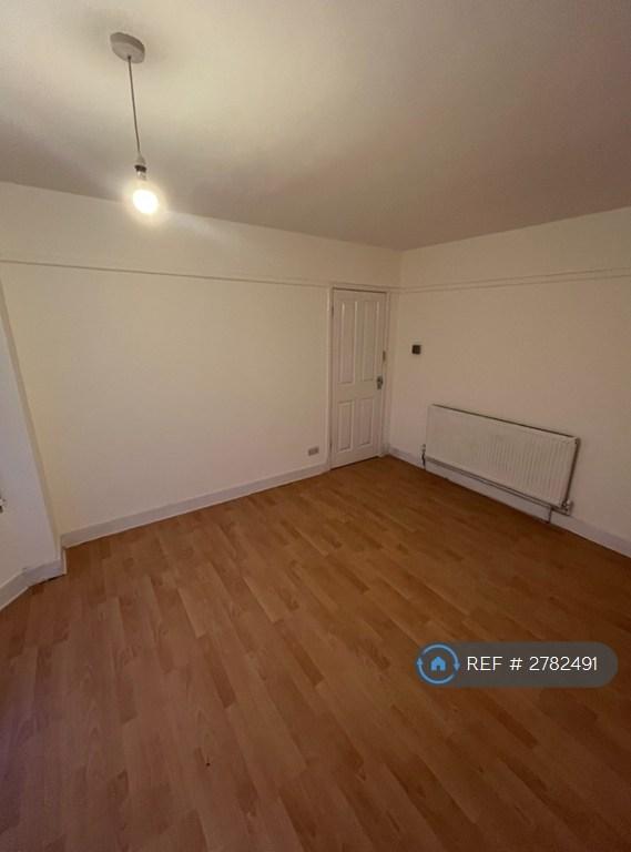 3 bedroom house in Wyvern Avenue, Leicester, LE4 (3 bed) (#2782491)