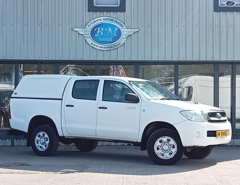TOYOTA HILUX 2.5 D-4D HL2 White Manual Diesel 2011