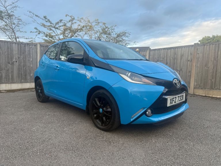 Toyota, AYGO, Hatchback, 2015, Manual, 998 (cc), 5 doors