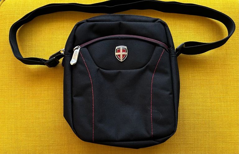 Ellehammer Crossbody Bag