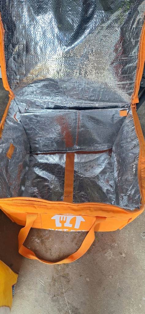 Just eat food delivery bag. Fully insulated 