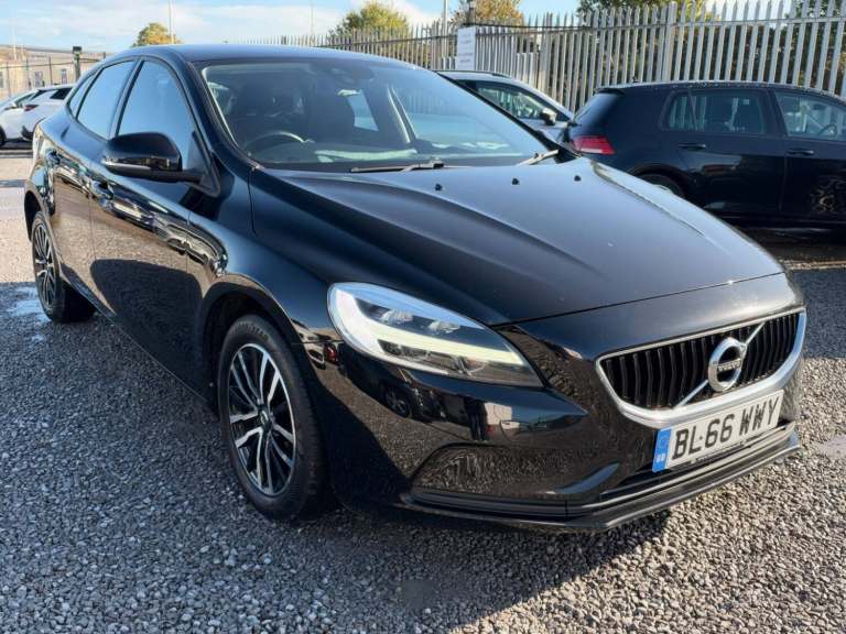 2016 Volvo V40 2.0 D2 Momentum Nav Plus Euro 6 (s/s) 5dr HATCHBACK Diesel Manual