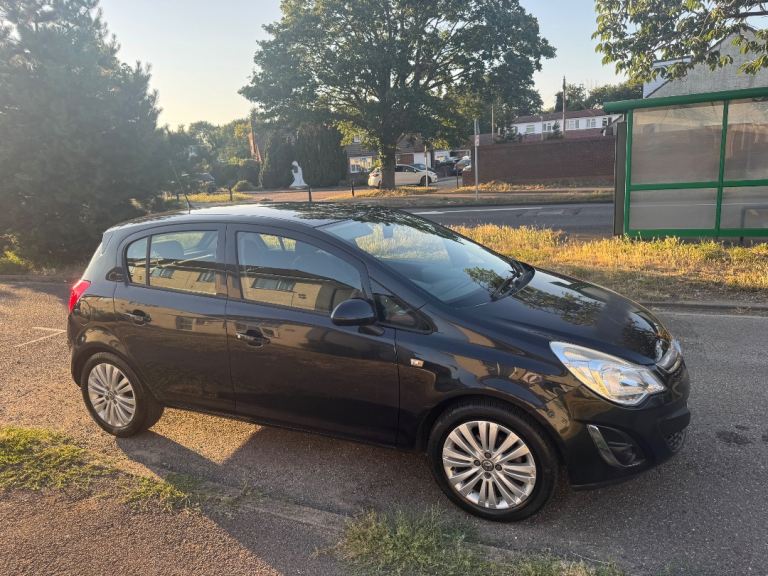 Vauxhall Corsa 2013 5 door bargain 