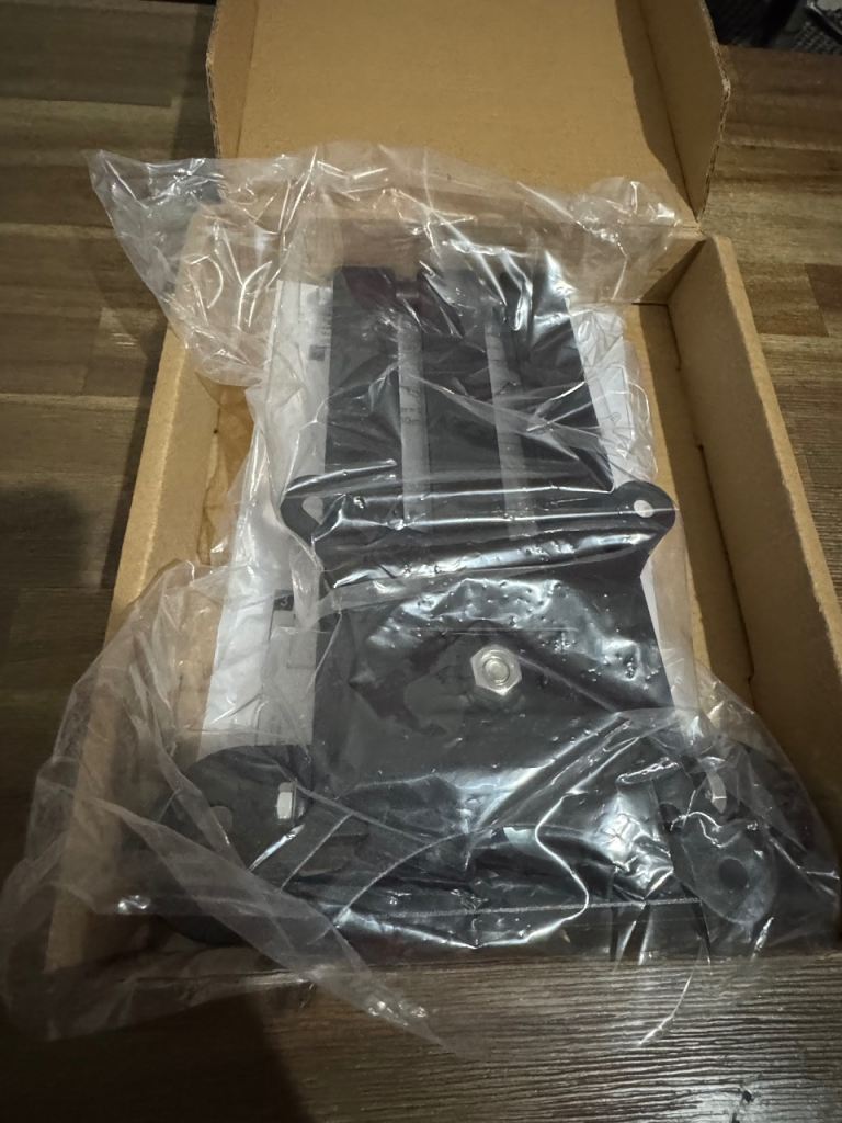 Screen/TV wall mount for 14-55 inch New no used