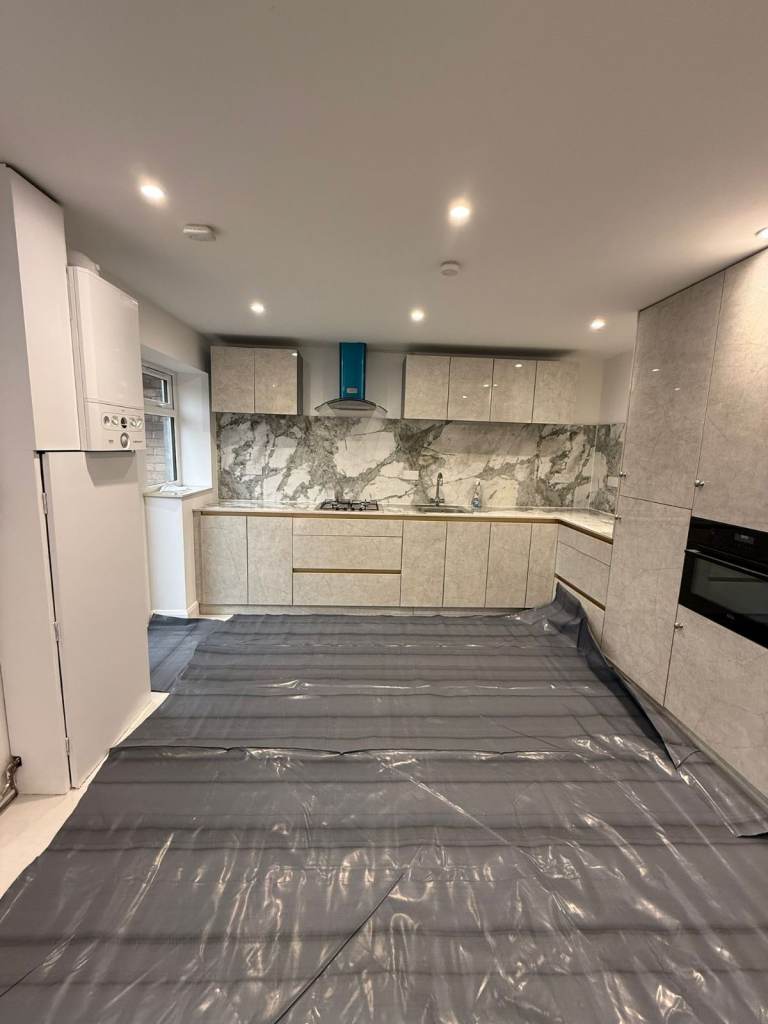 NEWLY RENOVATED 3 BED HOUSE W/ PRIVATE GARDEN - HOUSING BENEFIT ACCEPTED!