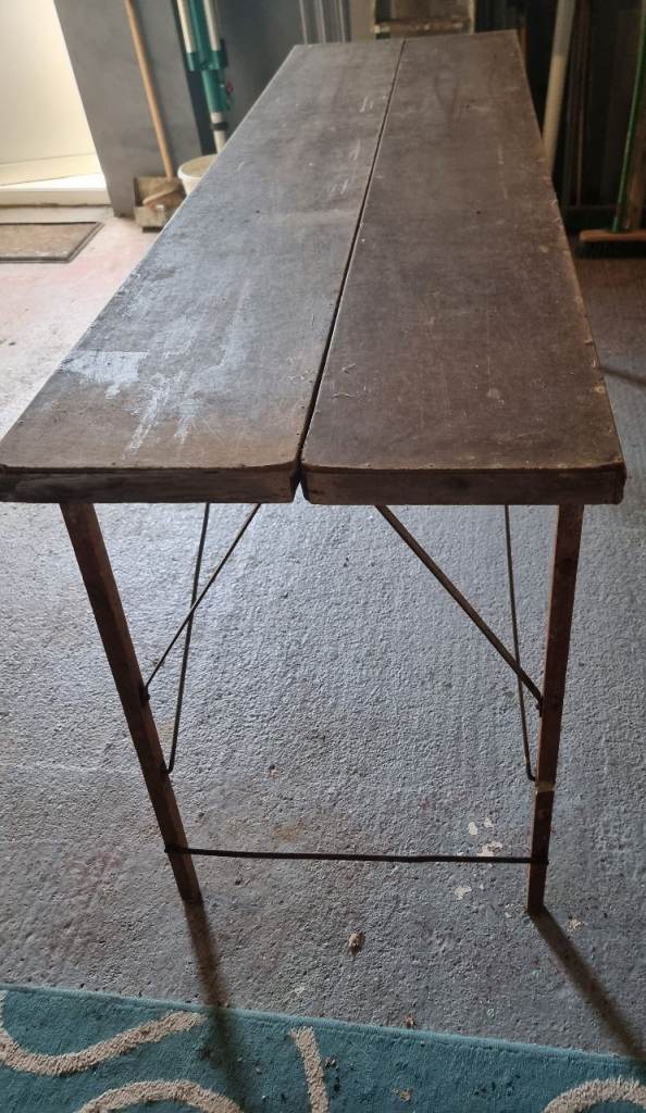 decorators  wall paper paste table