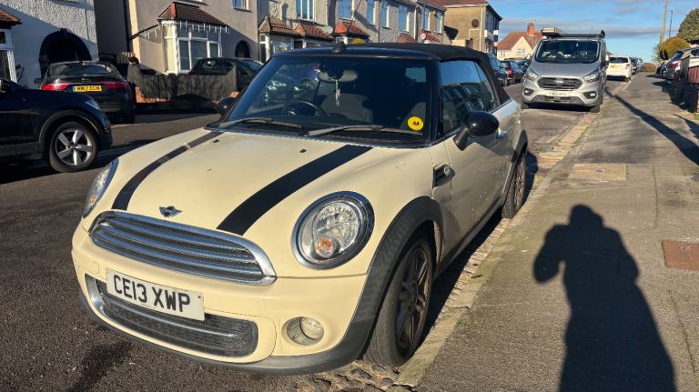 Mini, CONVERTIBLE, Convertible, 2013, Manual, 1598 (cc), 2 doors