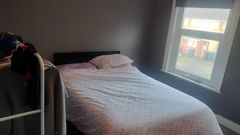 Spacious & Cosy Double Room For Rent AT CR0 1SE