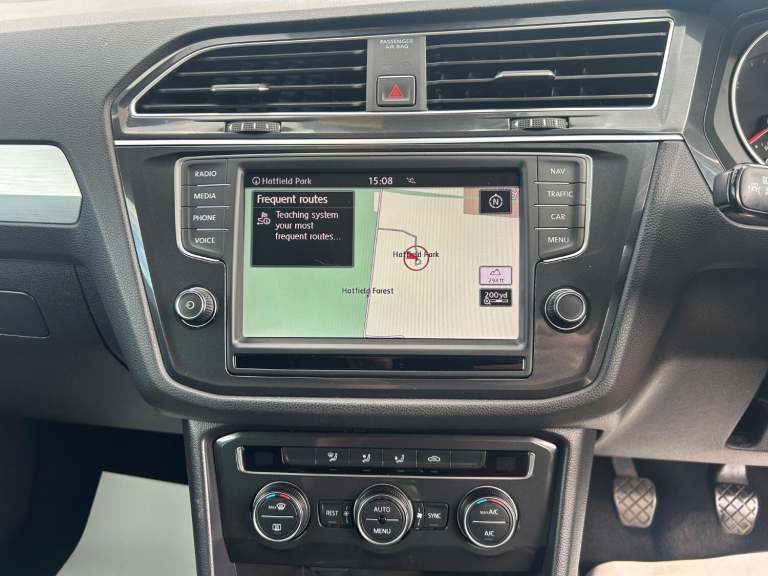 VOLKSWAGEN TIGUAN 2.0 TDI BlueMotion Tech SE Navigation 2016