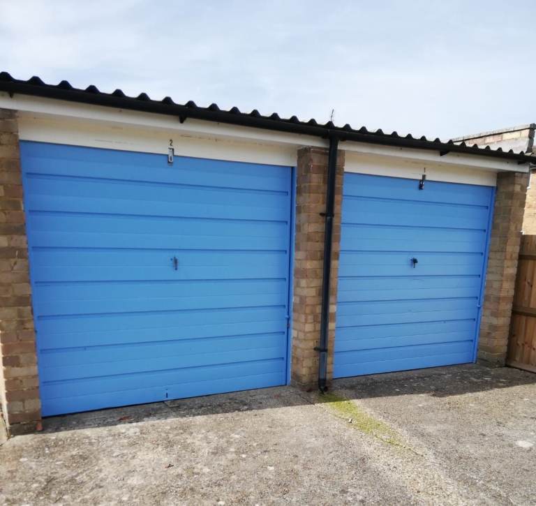 Garage for rent 
