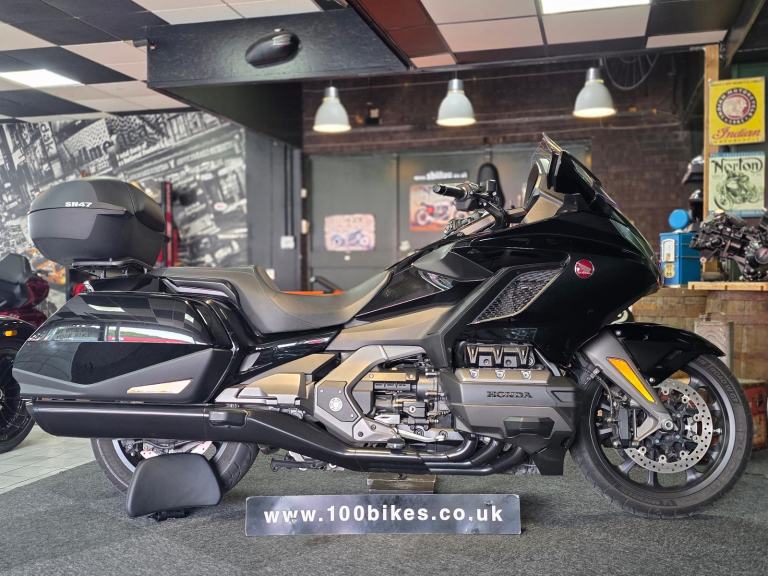 2019 HONDA GL1800 GOLDWING BAGGER MANUAL 10,000 MILE'S 