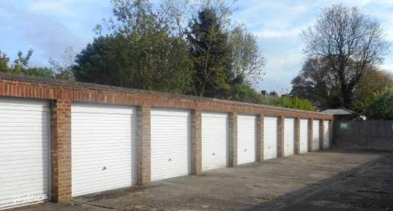 Garage to rent in Dunstable (LU6) | Stashbee